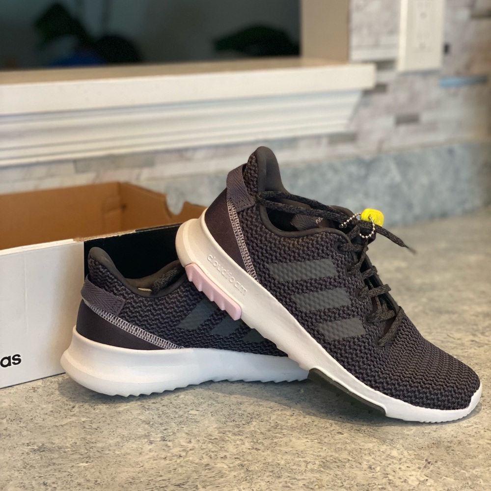 Adidas CloudFoam Snickers / Running Shoes Size 6 1/2